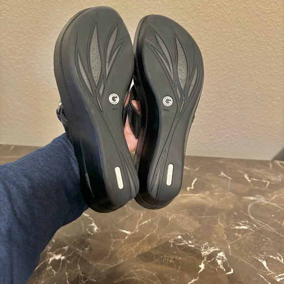 Cole Haan Sandals Women’s 9.5 B Nike Air G Series Wedge Slides Black Leather‎ - Picture 7 of 8